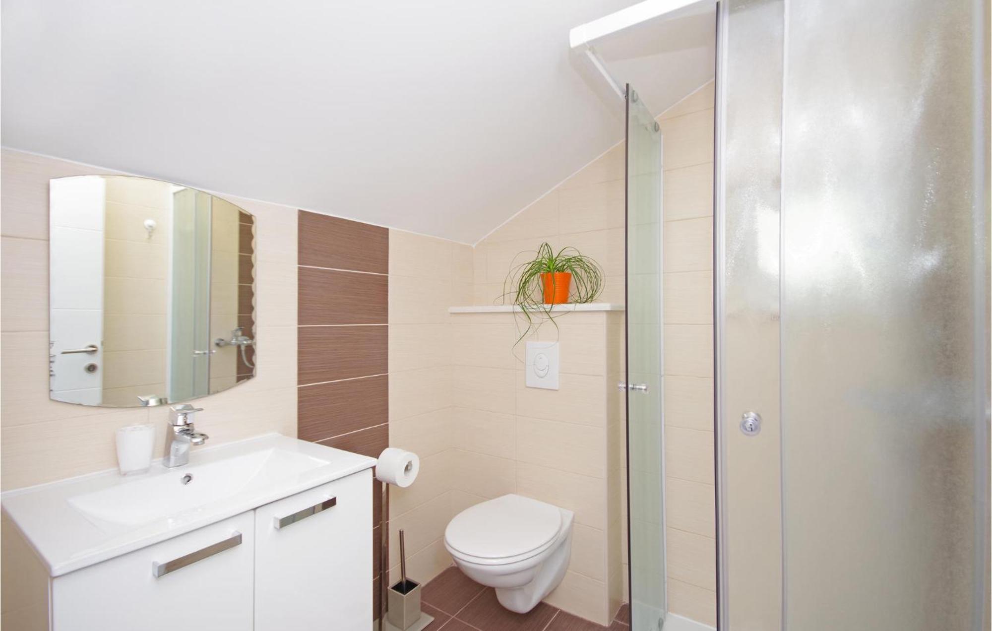 Awesome Home In Drvenik With Wifi Ngoại thất bức ảnh